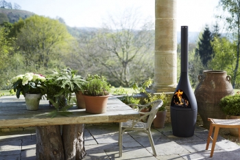 Gartenkamin und Grill